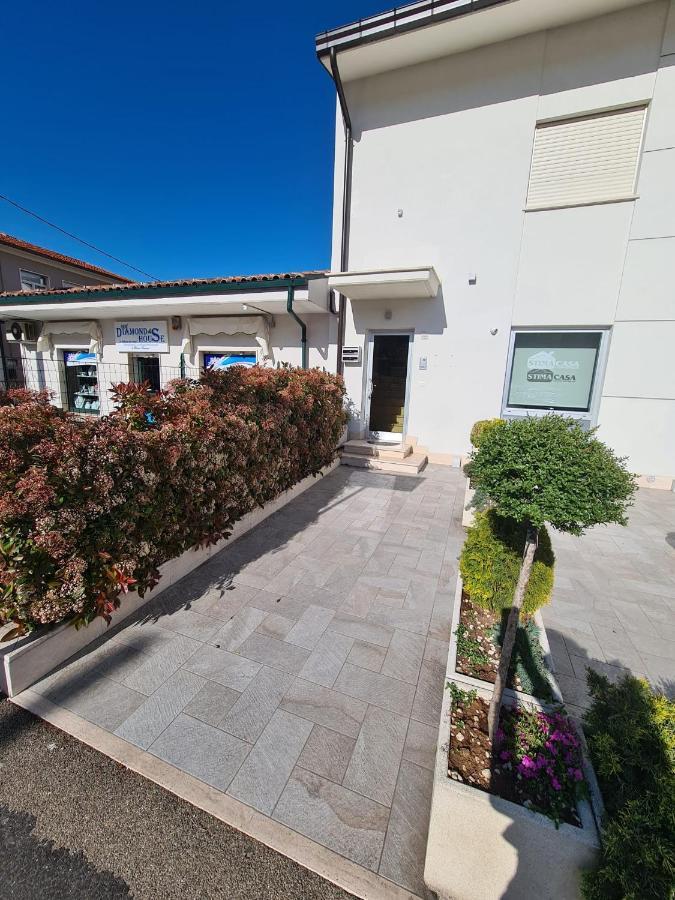 La Casa Di Fiore Avezzano Exteriör bild